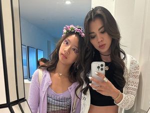 8 Gaya Stylish Adinda Bakrie & Anak Nonton Coachella, Dipuji Bak Kakak-Adik 8 Gaya Stylish Adinda Bakrie & Anak Nonton Coachella, Dipuji Bak Kakak-Adik