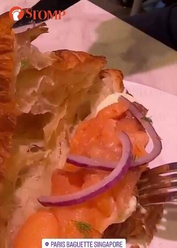 Beli Croissant di Toko Roti Terkenal, Pelanggan Bingung Isinya Tak Sesuai Gambar