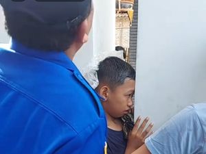 Bikin Tegang! Kepala Bocah Madiun Terjepit Pilar Beton Selama 1,5 Jam Bikin Tegang! Kepala Bocah Madiun Terjepit Pilar Beton Selama 1,5 Jam