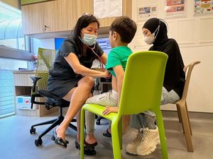 Hanung Bramantyo Bawa Anak Berobat ke Singapura, Jelaskan Hal Penting Ini