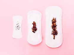 Keluar Flek Coklat saat Puasa, Apakah Membatalkan?