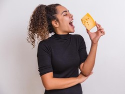 Makan Keju Bikin Suasana Hati Lebih Baik, Masa Sih?