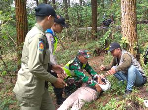 Sekeluarga Naik Motor Terperosok ke Jurang di Tasikmalaya Sekeluarga Naik Motor Terperosok ke Jurang di Tasikmalaya
