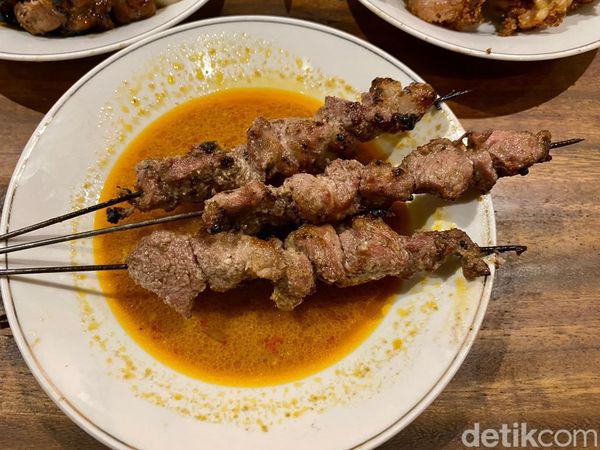 Empuk Tanpa Prengus! Sate Klatak di Bantul pakai Kambing 8 Bulan