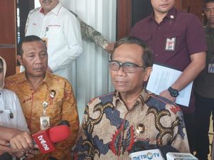 Mahfud Sebut Kombes Teguh Kembali Menjabat Kabid Propam Polda Kaltara Mahfud Sebut Kombes Teguh Kembali Menjabat Kabid Propam Polda Kaltara