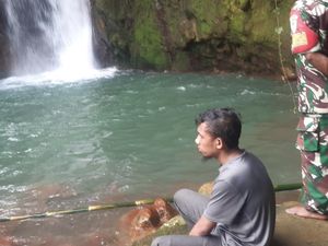 Main di Curug Sukabumi, Seorang Pelajar SMP Hilang Terbawa Arus Main di Curug Sukabumi, Seorang Pelajar SMP Hilang Terbawa Arus