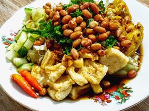 Resep Kupat Tahu Kuah Kecap yang Sederhana Gurih Manis Bumbunya Resep Kupat Tahu Kuah Kecap yang Sederhana Gurih Manis Bumbunya