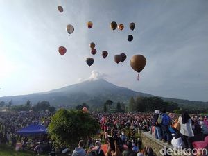 Meriahnya Festival Balon Udara di Kledung Temanggung Meriahnya Festival Balon Udara di Kledung Temanggung