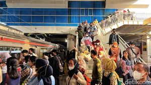 Tangga Tambahan di Stasiun Manggarai, Permudah Penumpang