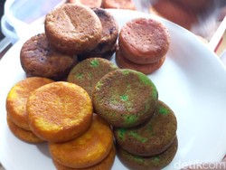 Unik! Wingko Aneka Warna dan Rasa, Ide Oleh-oleh dari Lamongan