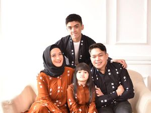 Andhara Early Tancap Gas Lunasi KPR, Kini Jadi Sopir hingga Jualan Sushi Andhara Early Tancap Gas Lunasi KPR, Kini Jadi Sopir hingga Jualan Sushi