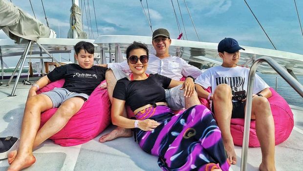 Ari Wibowo dan Inge Anugrah