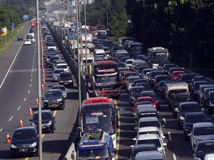Pemudik Sudah Pada Balik, 1,5 Juta Kendaraan Kembali ke Jabodetabek Pemudik Sudah Pada Balik, 1,5 Juta Kendaraan Kembali ke Jabodetabek