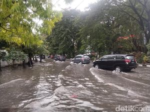 9.096 RT di Surabaya Dipasang Saluran Air hingga 2026 Atasi Genangan-Banjir 9.096 RT di Surabaya Dipasang Saluran Air hingga 2026 Atasi Genangan-Banjir