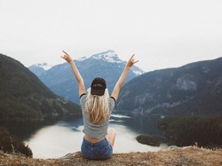 Free Artinya Bebas, Pahami Makna, Sinonim, dan Contoh Kalimatnya