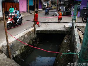 Sederet Catatan Aturan Tak Boleh Buang Air Limbah Rumah ke Selokan di Jakarta Sederet Catatan Aturan Tak Boleh Buang Air Limbah Rumah ke Selokan di Jakarta