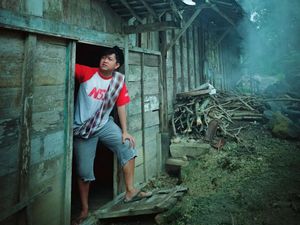 Lirik Lagu Klebus yang Dinyanyikan Denny Caknan Lirik Lagu Klebus yang Dinyanyikan Denny Caknan