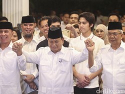 Kejutan Iwan Bule Gabung Gerindra Langsung Gantikan Sandiaga