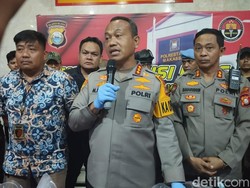 Pria Produksi Busur Panah di Makassar Termotivasi Maraknya Tawuran Remaja