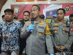 Pria Produksi Busur Panah di Makassar Termotivasi Maraknya Tawuran Remaja Pria Produksi Busur Panah di Makassar Termotivasi Maraknya Tawuran Remaja