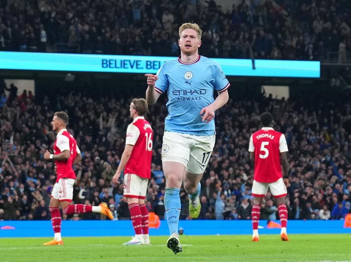 MANCHESTER, ENGLAND - APRIL 26: Kevin De Bruyne of Manchester City celebrates after scoring the team's third goal during the Premier League match between Manchester City and Arsenal FC at Etihad Stadium on April 26, 2023 in Manchester, England. (Photo by Lexy Ilsley - Manchester City/Manchester City FC via Getty Images)