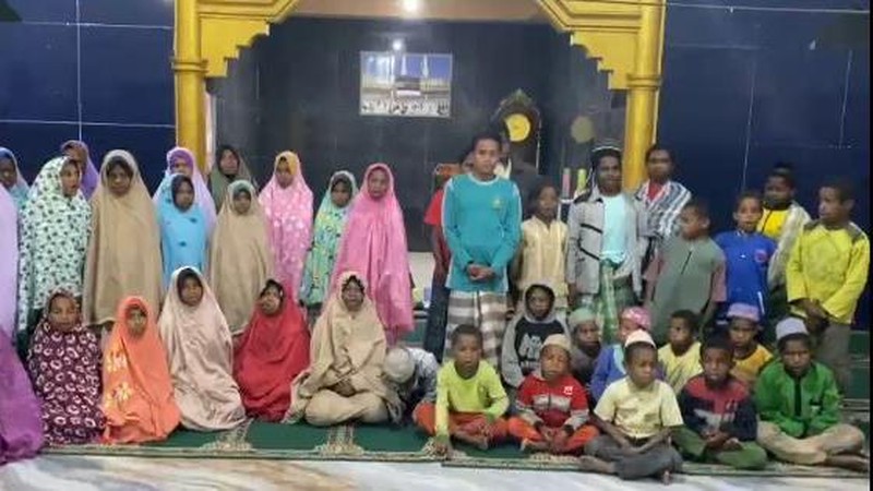 Limpahan Rezeki untuk Pesantren di Wamena Berkat Sahabat Baik