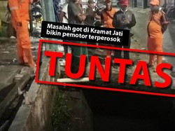 Before After Tanggul Dipasang di Got Kramat Jati yang Viral Motor Terperosok