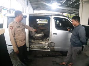 Detik-detik Mobil Terbakar saat Isi BBM di SPBU Jatipuro Karanganyar
