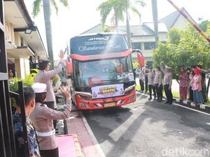 3 Bus Antar Pemudik Nganjuk Balik ke Jakarta Gratis
