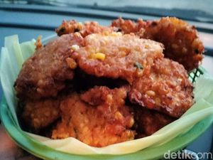 Pelas Palang, Bakwan Jagung Khas Tuban yang Gurih Pedas Pelas Palang, Bakwan Jagung Khas Tuban yang Gurih Pedas