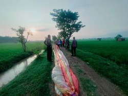 Jumlah Warga Ponorogo Terbangkan Balon Udara Saat Lebaran 2023 Turun Drastis