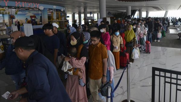 Potret Arus Balik Pemudik Pejalan Kaki di Pelabuhan Bakauheni