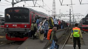 Potret Penumpang KRL Usai Libur Lebaran, Sudah Ramai?