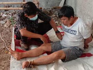 Pria dengan Tangan dan Kaki Terikat Ditemukan di Bandung Barat