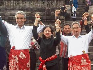 Puan Unggah Foto Lawas Gandeng Ganjar: 10 Tahun Lalu Kita Berjuang Bersama