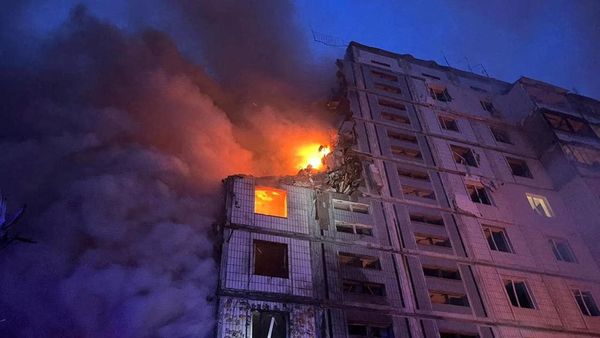 Invasi Belum Berhenti, Rudal Rusia Kini Hantam Apartemen di Ukraina
