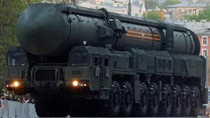 Rusia Pamer Rudal Balistik Antarbenua di Latihan Parade Militer