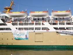 KM Dobonsolo Angkut 2.093 Pemudik Pesepeda Motor dari Semarang ke Jakarta