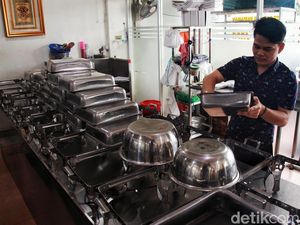 Sektor Kuliner Mulai Menggeliat Pascalebaran Sektor Kuliner Mulai Menggeliat Pascalebaran