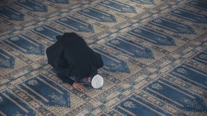 Ancaman Ngeri bagi Orang yang Lalaikan Salat, Ini Kata Al-Quran