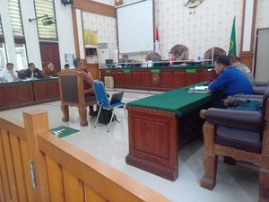 Praperadilan SPI Unud Ditunda, Dua Kubu Siapkan Kesimpulan Praperadilan SPI Unud Ditunda, Dua Kubu Siapkan Kesimpulan