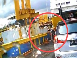 Viral Pemotor Jatuh ke Laut Saat Naik Kapal Roro di Tanjung Uban Kepri