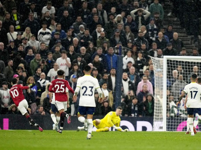 Tak ada pemenang dalam pertandingan Tottenham Hotspur vs Manchester United. Laga berakhir dengan skor 2-2.