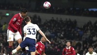 Hasil ini tak mengubah posisi kedua tim di klasemen Liga Inggris. MU masih di urutan keempat dengan 60 poin dan Tottenham tepat di belakangnya dengan 54 angka.