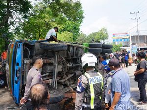 Truk Terguling Timpa Satu Keluarga di Mojokerto Ternyata Alami Rem Blong