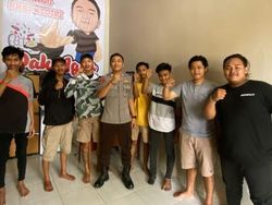 Kisah Brigadir Agus Buka Usaha Nasi Goreng untuk Anak Jalanan Surabaya