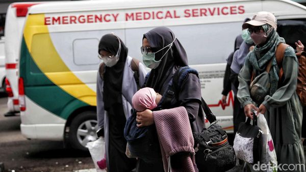 WNI yang Dievakuasi dari Sudan Diinapkan di Asrama Haji Pondok Gede