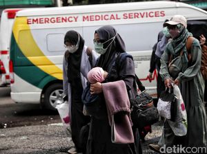 WNI yang Dievakuasi dari Sudan Diinapkan di Asrama Haji Pondok Gede WNI yang Dievakuasi dari Sudan Diinapkan di Asrama Haji Pondok Gede