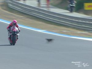 Detik-detik Aleix Espargaro Nyaris Tabrak Kucing di MotoGP Spanyol