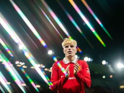 FA Sebut Garnacho Tak Bersalah Usai Unggah Emoji Gorila ke Onana